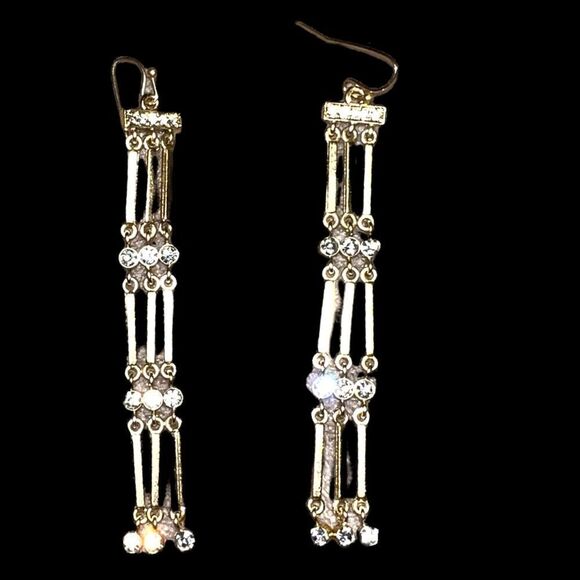 Nwot! Pretty gold 3 strand dangling earrings with rhinestone design ( costume) - Picture 7 of 7